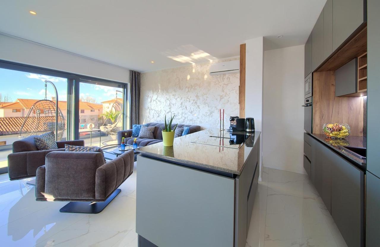Penthouse Rosa Appartement Malinska Buitenkant foto